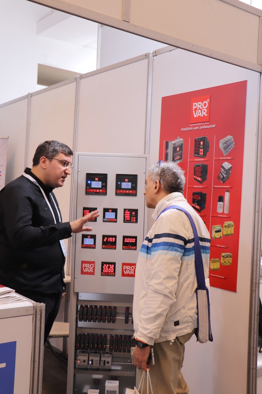 Semiz ayollar eshakda sikishadi Misstress and Slave ni tomosha qiling